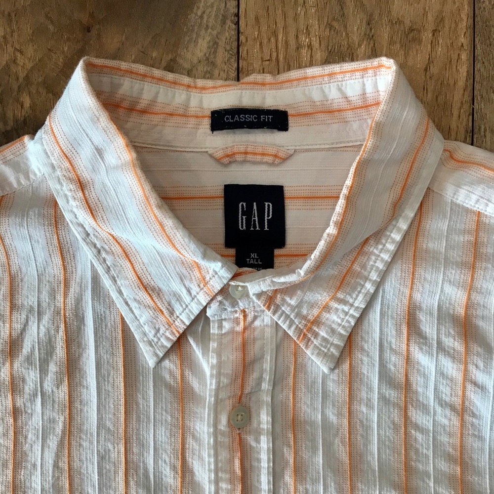 Men’s Gap Button Down XL (EUC)